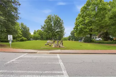 692 B Kirkwood Avenue SE, Atlanta, GA 30316 - Photo 14