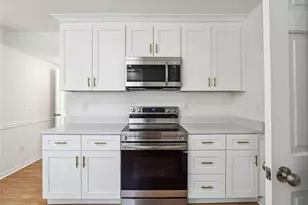 6364 Queen View Ln, Stone Mountain, GA 30087 - Photo 6