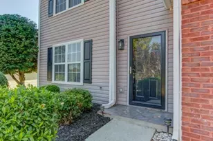 971 Sugar Oak Ln, Lawrenceville, GA 30043 - Photo 2