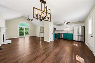 13 Stonecreek Dr SW, Cartersville, GA 30120 - Photo 6