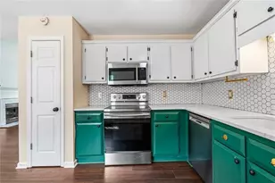 13 Stonecreek Dr SW, Cartersville, GA 30120 - Photo 10