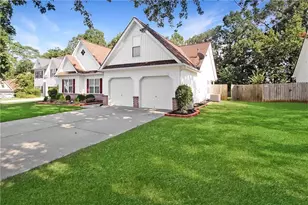 509 Tannenhill Pl, Sugar Hill, GA 30518 - Photo 2