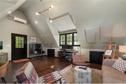 1055 Bellevue Drive NE, Atlanta, GA 30306 - Photo 58