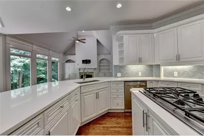 7040 Laurel Oak Drive, Suwanee, GA 30024 - Photo 12