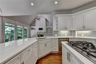 7040 Laurel Oak Dr, Suwanee, GA 30024 - Photo 12