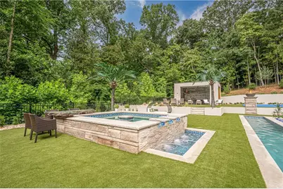 1090 Kingston Drive, Sandy Springs, GA 30342 - Photo 6