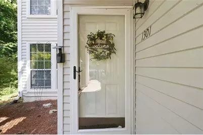 1301 Gettysburg Place, Sandy Springs, GA 30350 - Photo 4