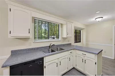 5350 Greenhedge Trail, Stone Mountain, GA 30088 - Photo 8