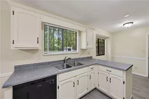 5350 Greenhedge Trail, Stone Mountain, GA 30088 - Photo 8