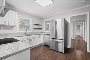 6551 Roberta St, Lithia Springs, GA 30122 - Photo 4
