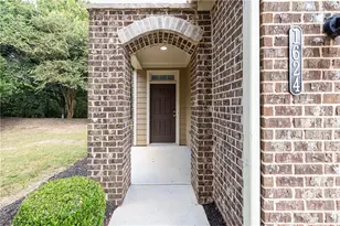 1624 Lenox Overlook Road NE, Atlanta, GA 30329 - Photo 2