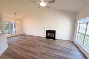 1088 Meadow Glen Cir, Fairburn, GA 30213 - Photo 8