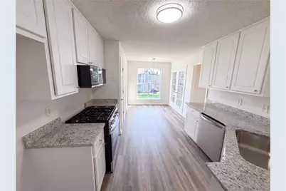 1088 Meadow Glen Circle, Fairburn, GA 30213 - Photo 6