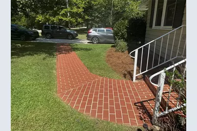 69 Buena Vista, Winder, GA 30680 - Photo 2