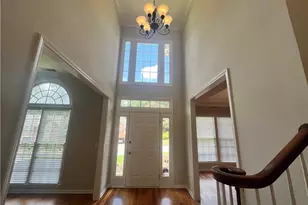 365 Tumbling Creek Dr, Alpharetta, GA 30005 - Photo 2