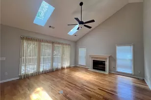 365 Tumbling Creek Dr, Alpharetta, GA 30005 - Photo 8