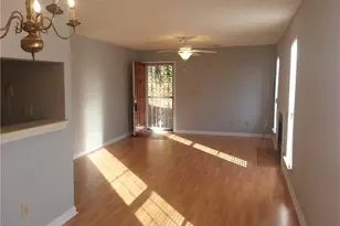737 Windchase Ln, Stone Mountain, GA 30083 - Photo 6