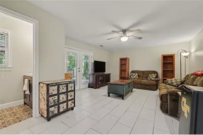 996 Miles Court, Powder Springs, GA 30127 - Photo 4