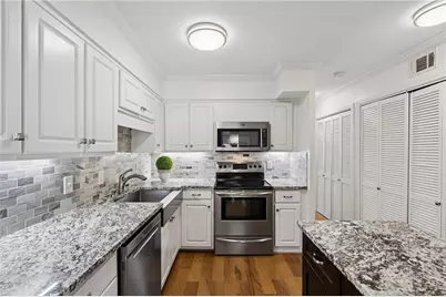 4620 Wieuca Road NE #68, Atlanta, GA 30342 - Photo 2