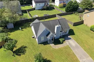 131 Nicole Cir, Rockmart, GA 30153 - Photo 2