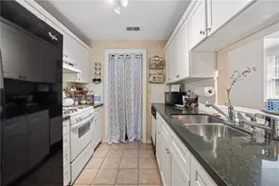 2840 Peachtree Rd NW, Atlanta, GA 30305 - Photo 12