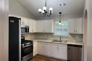334 Summer Hill Cir, Stockbridge, GA 30281 - Photo 4