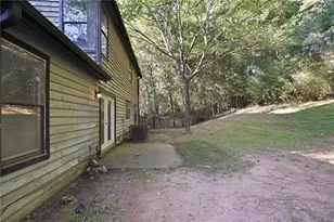 1001 Chapman Ln, Stone Mountain, GA 30088 - Photo 22