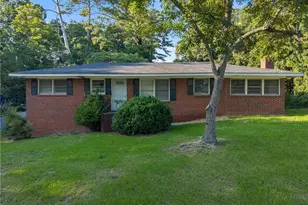 506 Pineridge Dr, Forest Park, GA 30297 - Photo 2