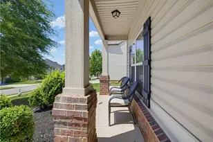 346 Lamont Ln, Hampton, GA 30228 - Photo 4