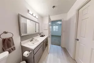 300 Johnson Ferry Road NE, Sandy Springs, GA 30328 - Photo 16