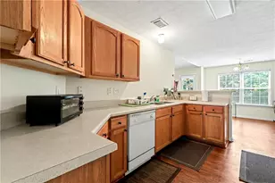 4353 Flat Stone Ln, Snellville, GA 30039 - Photo 10