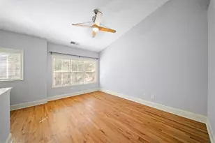 1115 Glenridge Pl NE, Sandy Springs, GA 30342 - Photo 10