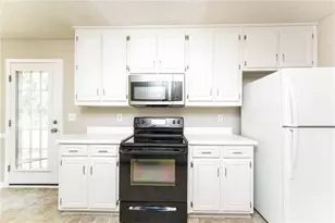 1014 Bay Ridge Dr, Lawrenceville, GA 30045 - Photo 8