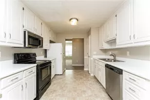 1014 Bay Ridge Dr, Lawrenceville, GA 30045 - Photo 6