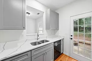 941 Abbey Park Way, Lawrenceville, GA 30044 - Photo 12