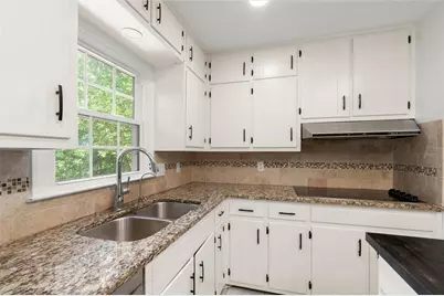 4977 Kings Wood Drive NE, Roswell, GA 30075 - Photo 12