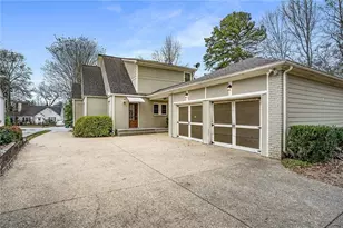 2918 N Hills Dr NE, Atlanta, GA 30305 - Photo 24