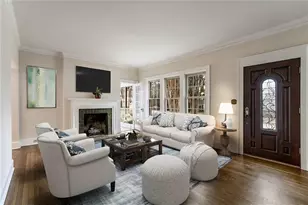 2918 N Hills Dr NE, Atlanta, GA 30305 - Photo 2