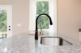 5 Hickory Grove Ave, Lawrenceville, GA 30046 - Photo 8