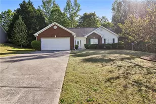445 Sanford Creek Ln, Lawrenceville, GA 30045 - Photo 2