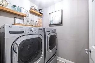 50 Biscayne Dr NW, Atlanta, GA 30309 - Photo 18