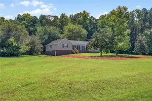 99 Sunnybrook Dr, Hogansville, GA 30230 - Photo 2