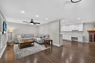 327 Dickson Dr, Jefferson, GA 30549 - Photo 2
