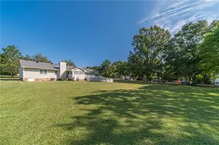 3520 Camelot Ct, Loganville, GA 30052 - Photo 32