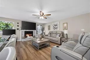 3520 Camelot Ct, Loganville, GA 30052 - Photo 4