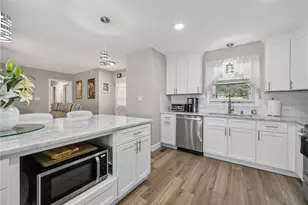 3520 Camelot Ct, Loganville, GA 30052 - Photo 10