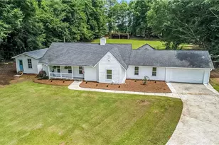 135 Dixie Ln, Covington, GA 30014 - Photo 2