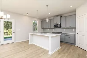 541 Jasmine Woods Dr, Lawrenceville, GA 30046 - Photo 2