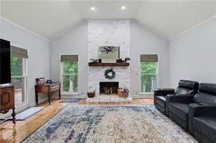 5735 E Ridge Dr, Douglasville, GA 30135 - Photo 2