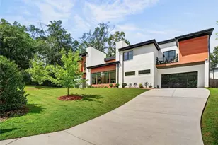 1192 Bernadette Ln NE, Atlanta, GA 30329 - Photo 2